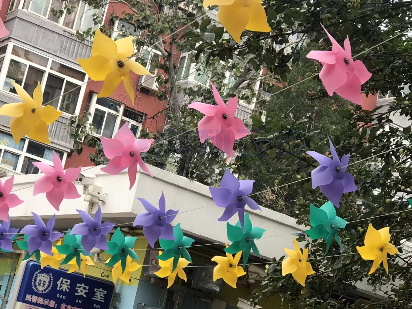 加厚悬挂旋转风车 幼儿园景区装饰串绳风车 地推儿童玩具手工风车